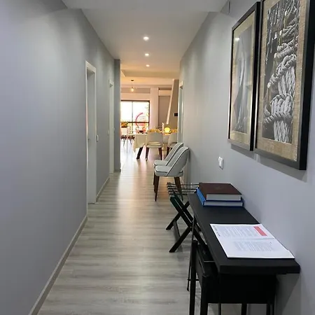 Casino 3 Bedrooms With Pool *