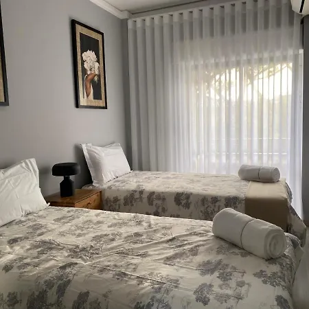 Casino 3 Bedrooms With Pool アパート エストリル